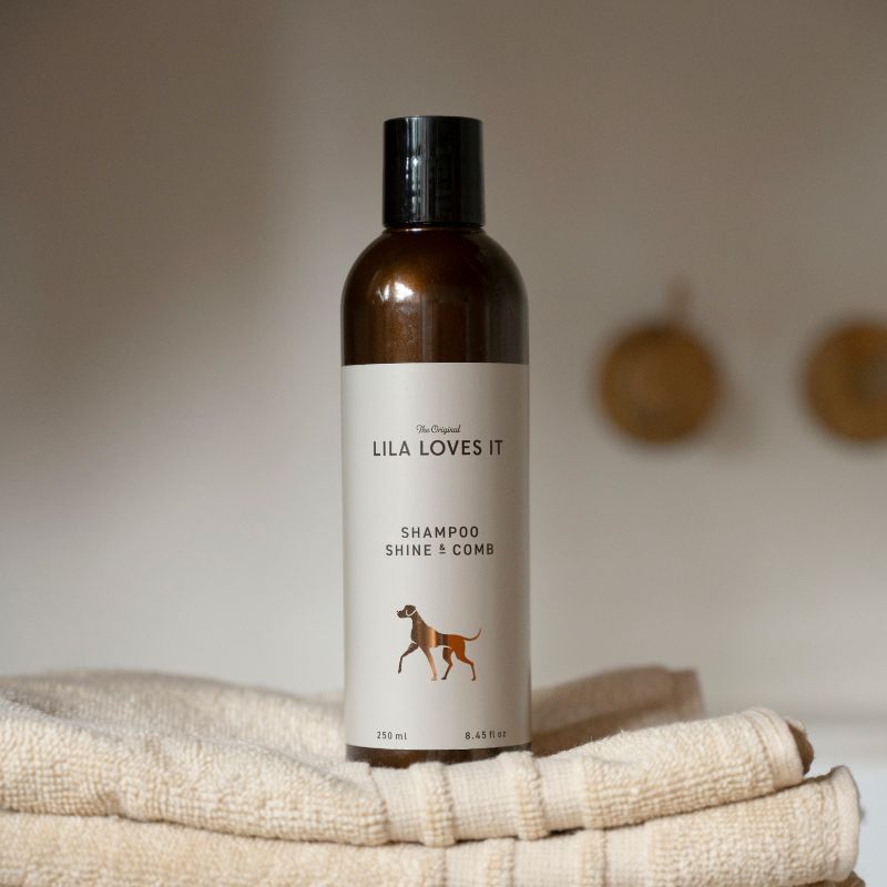 LILA LOVES IT Shampoo Shine & Comb (2)